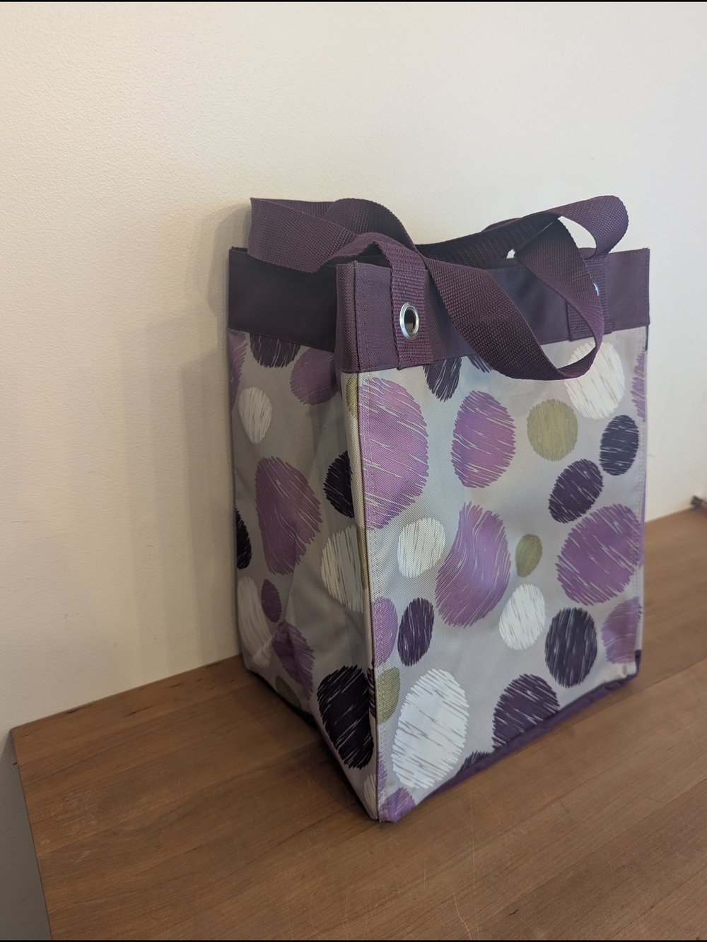 Thirty-One Plum Dot Tote Bag - Picture 4 of 10